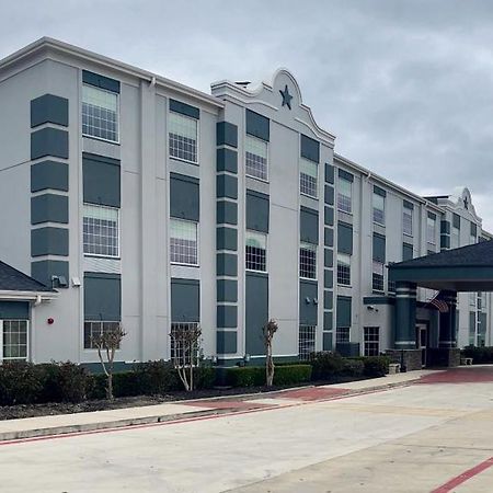 Super 8 By Wyndham San Antonio/Alamodome Area Hotel Eksteriør billede